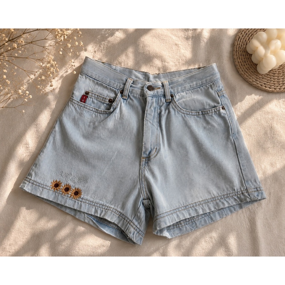 y2k sunflower embroidered light‎ wash denim shorts vintage Lei denim
